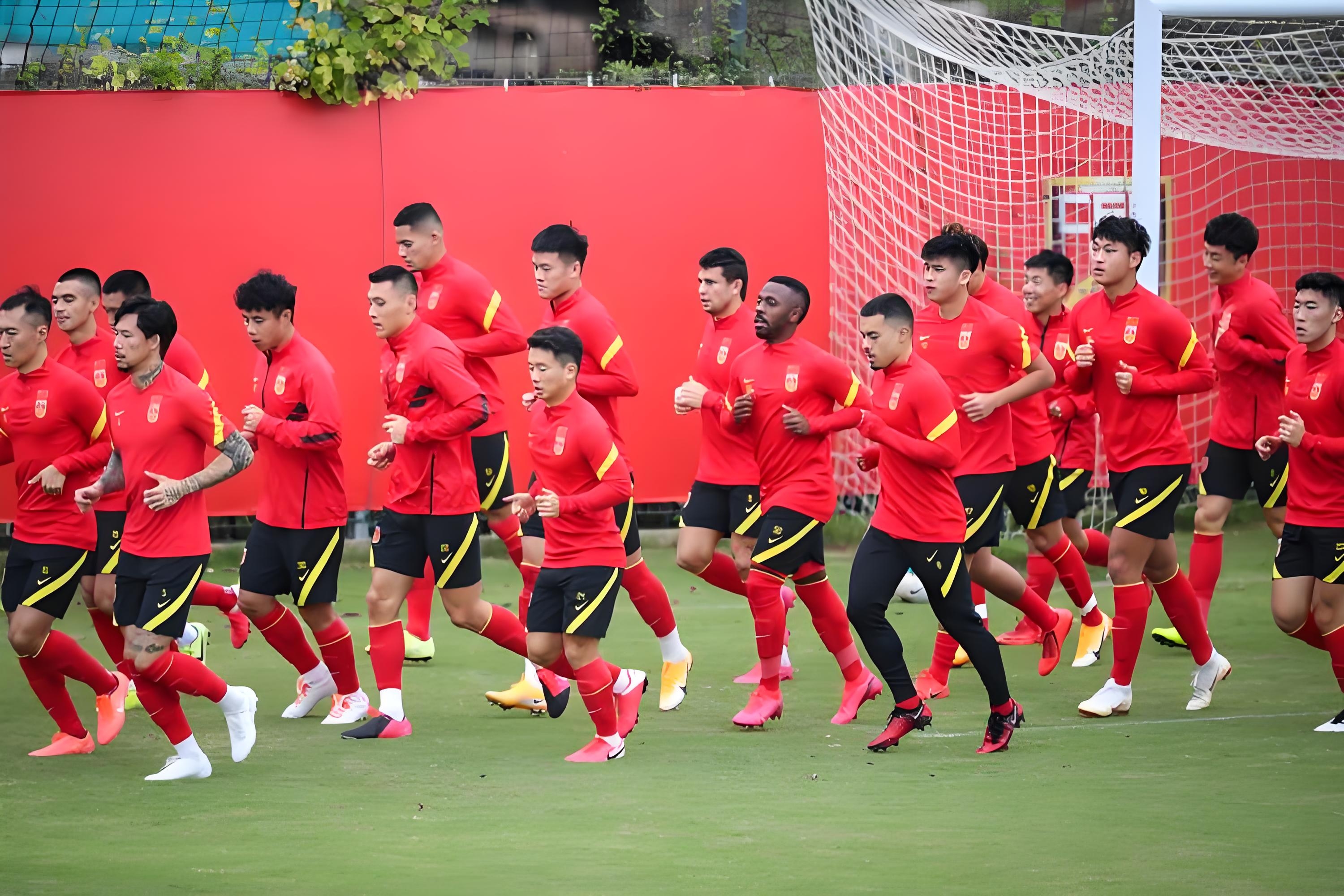 关注中国足球联赛,劲爆对决精彩十足 关注中国足球联赛,劲爆对决精彩十足