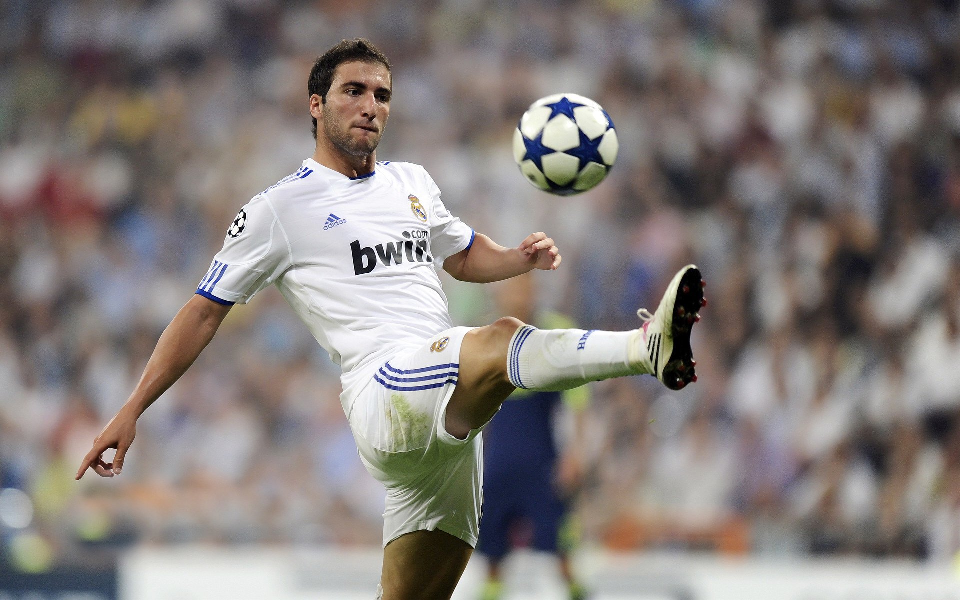 内马尔爆发破僵局，南非硬仗险胜几内亚